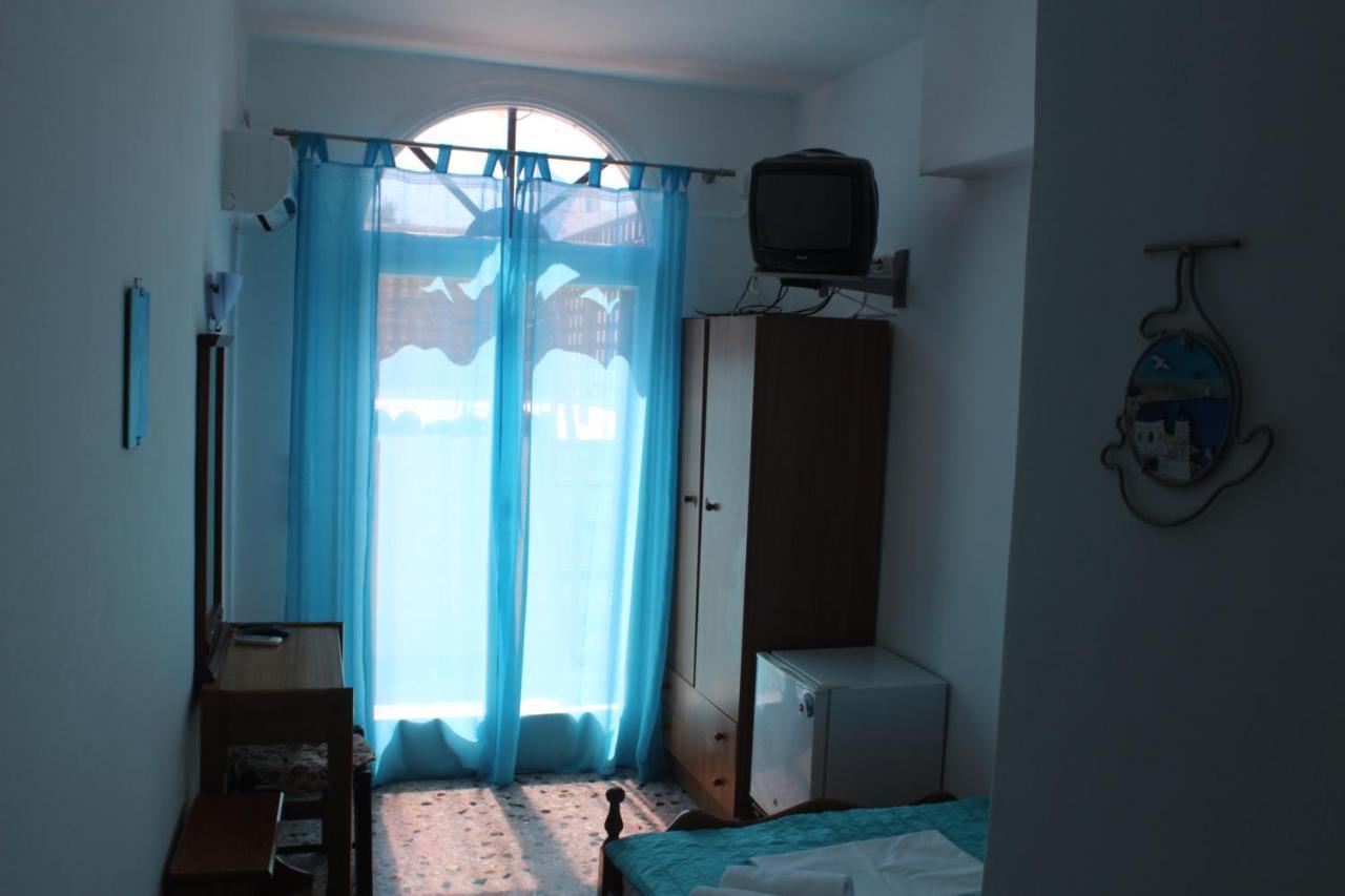 פריסה Santa Irini Hotel מראה חיצוני תמונה