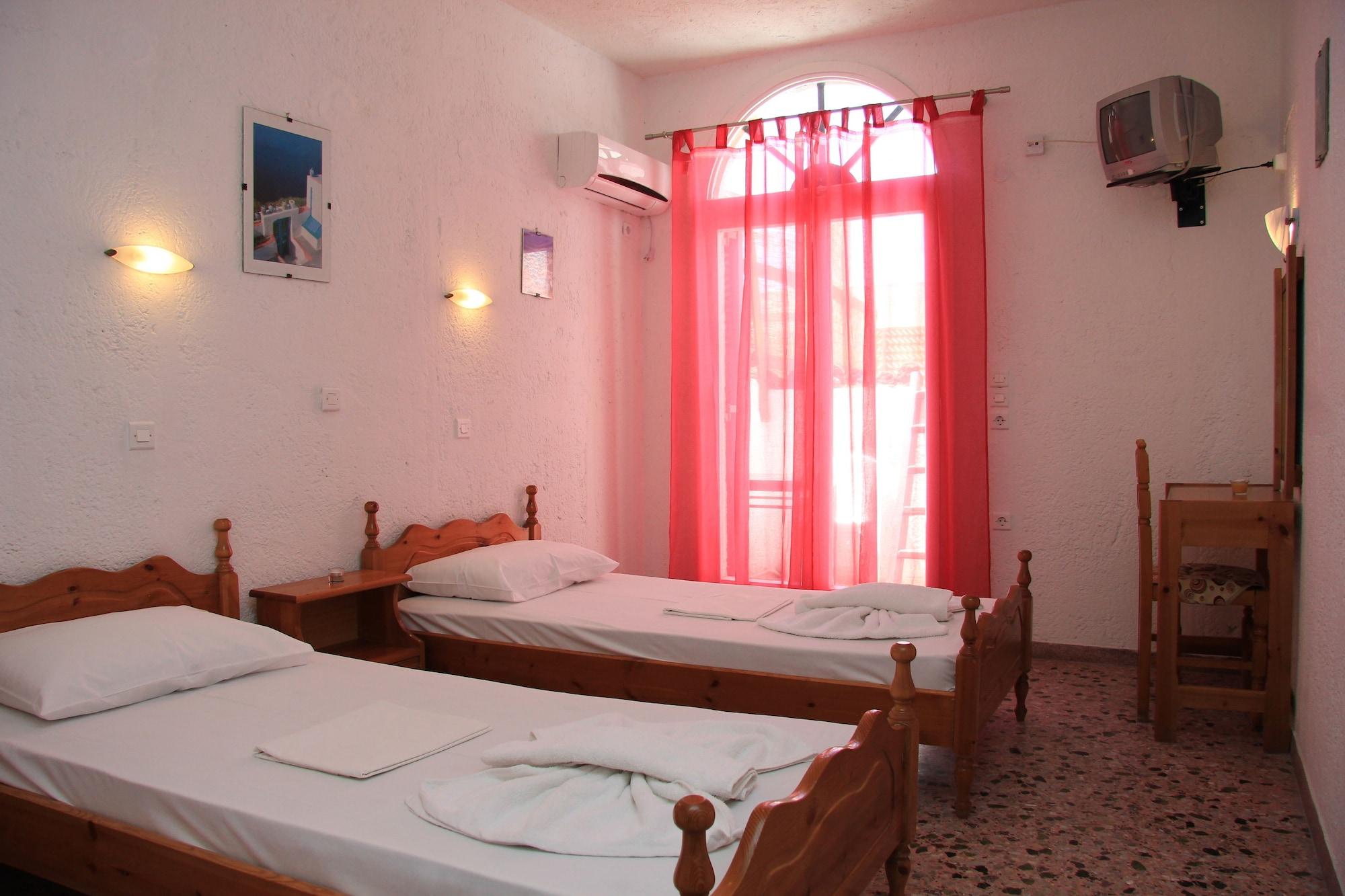 פריסה Santa Irini Hotel מראה חיצוני תמונה