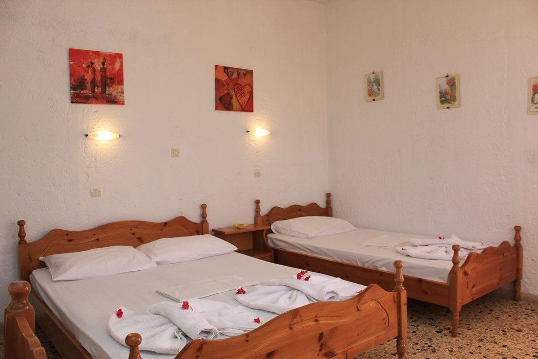 פריסה Santa Irini Hotel מראה חיצוני תמונה