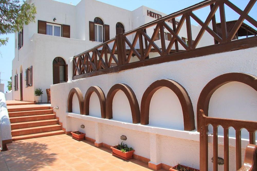 פריסה Santa Irini Hotel מראה חיצוני תמונה