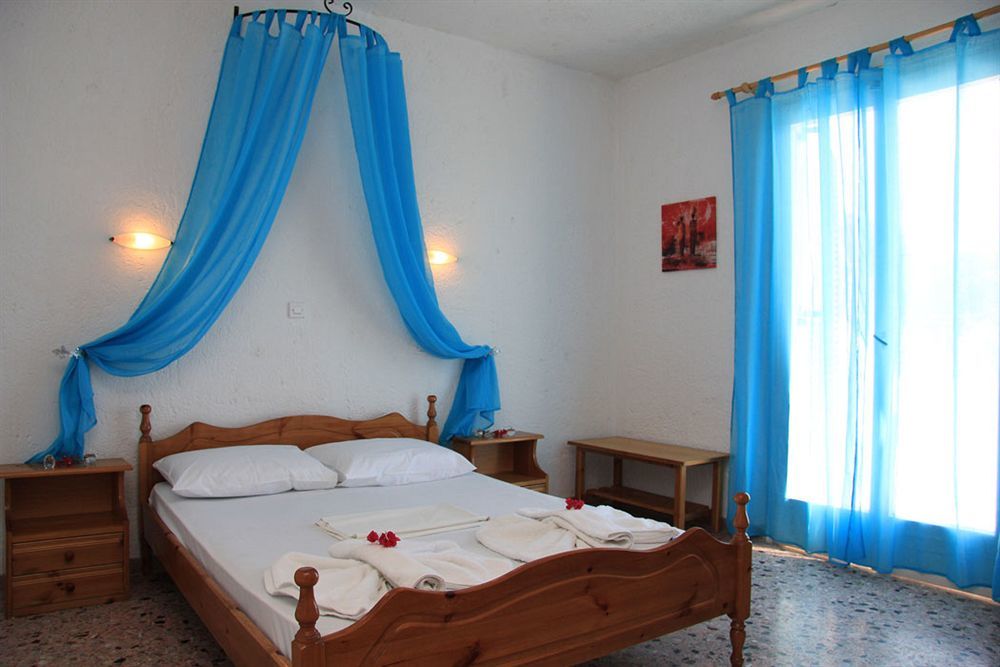 פריסה Santa Irini Hotel מראה חיצוני תמונה