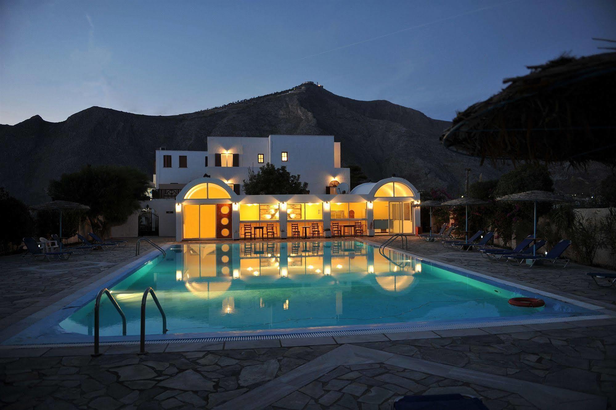 פריסה Santa Irini Hotel מראה חיצוני תמונה